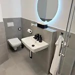 Lejlighed Moderne, Komplett Eingerichtete Mit Parkplatz & 24h Check-in
