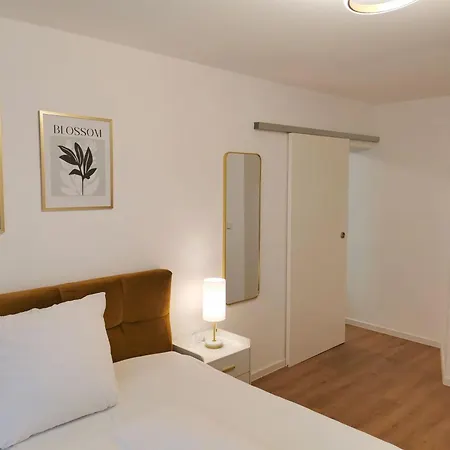 Lejlighed Moderne, Komplett Eingerichtete Mit Parkplatz & 24h Check-in Braunschweig