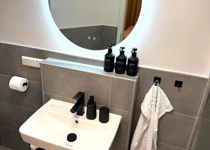 Moderne, Komplett Eingerichtete Mit Parkplatz & 24h Check-in Брауншвейг